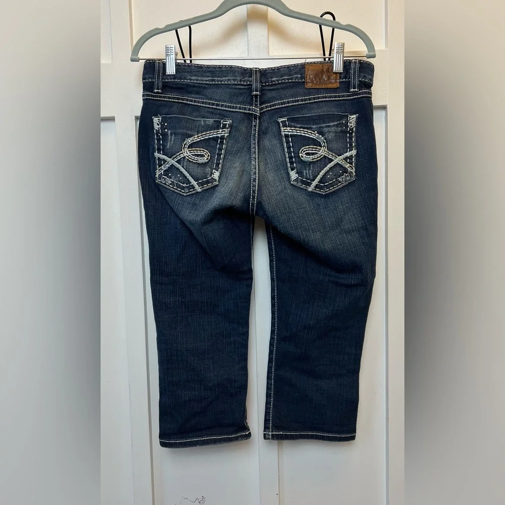 BKE Denim Reese Stretch Siz 28 Capri Cropped Short Thick Stitching Western Bling